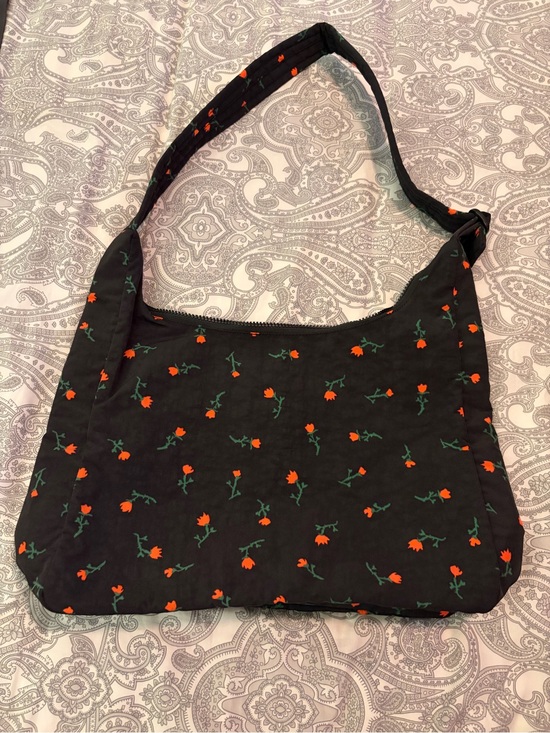 BAGGU Handbags - BAGGU Black Shoulder Bag with Red Floral Print